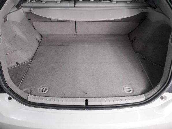 Toyota Prius III (XW30) с пробегом 2010 года, цена 919 000 рублей, 240313 км, лифтбек, Автокод Объявления