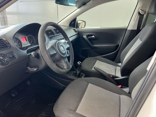 Volkswagen Polo V с пробегом 2013 года, цена 319 000 рублей, 477743 км, седан, Автокод Объявления