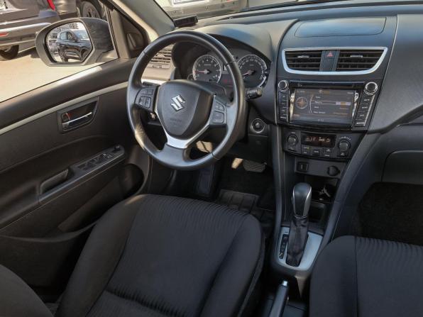 Suzuki Swift IV с пробегом 2012 года, цена 999 000 рублей, 73859 км, хэтчбек, Автокод Объявления