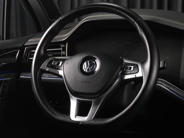 Volkswagen Touareg III с пробегом 2020 года, цена 5 699 000 рублей, 59802 км, внедорожник, Автокод Объявления