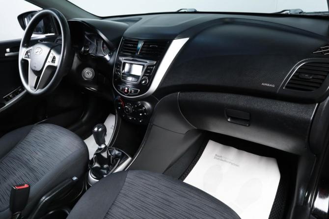 Hyundai Solaris I Рестайлинг с пробегом 2015 года, цена 599 000 рублей, 260000 км, седан, Автокод Объявления