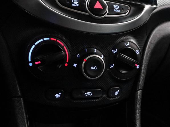 Hyundai Solaris I с пробегом 2011 года, цена 699 000 рублей, 253123 км, седан, Автокод Объявления