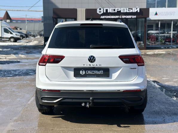 Volkswagen Tiguan II Рестайлинг с пробегом 2021 года, цена 2 690 000 рублей, 132117 км, внедорожник, Автокод Объявления