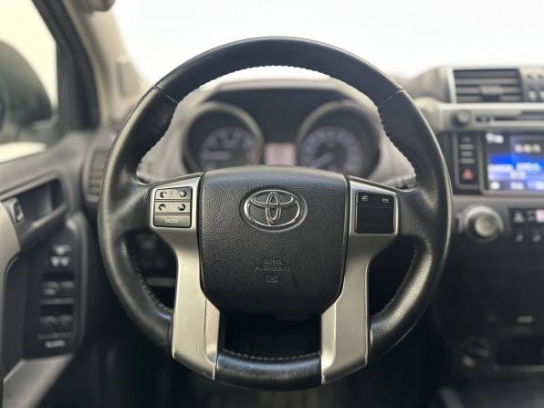 Toyota Land Cruiser Prado 150 Series Рестайлинг 1 с пробегом 2013 года, цена 3 179 000 рублей, 130000 км, внедорожник, Автокод Объявления