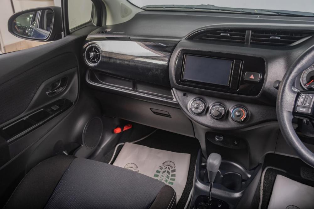 Toyota Vitz III (XP130) Рестайлинг 2 Томск  - изображение 11