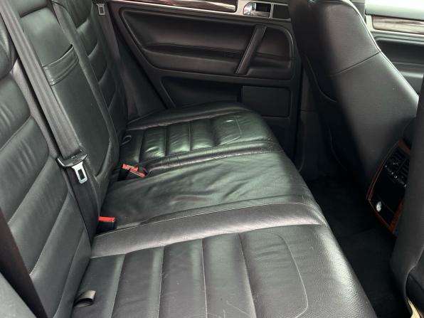 Volkswagen Touareg I Рестайлинг с пробегом 2009 года, цена 1 080 000 рублей, 281355 км, внедорожник, Автокод Объявления