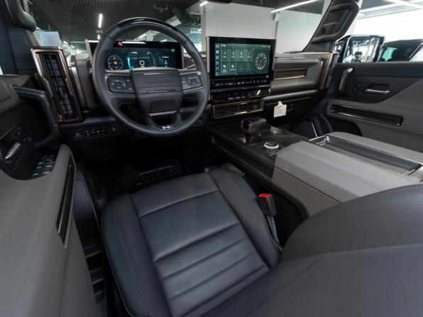 GMC Hummer EV с пробегом 2024 года, цена 18 900 000 рублей, 11 км, внедорожник, Автокод Объявления