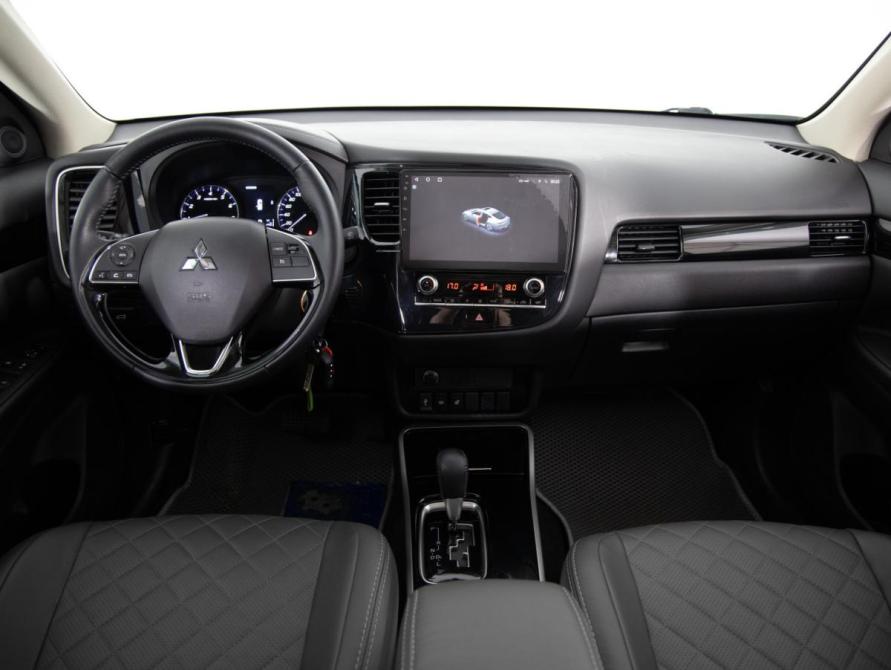 Mitsubishi Outlander III Рестайлинг 3 Санкт-Петербург  - изображение 10