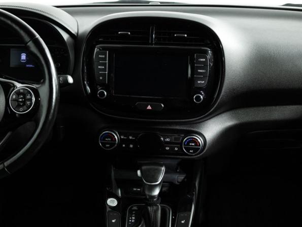 Kia Soul III с пробегом 2022 года, цена 2 379 700 рублей, 36000 км, хэтчбек, Автокод Объявления
