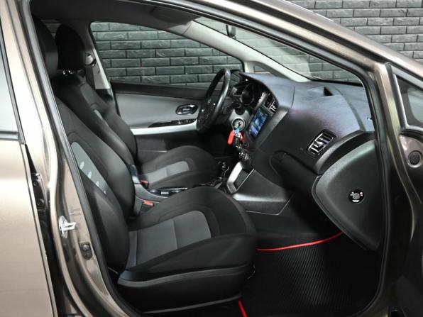 Kia Ceed II с пробегом 2015 года, цена 1 350 000 рублей, 151875 км, хэтчбек, Автокод Объявления