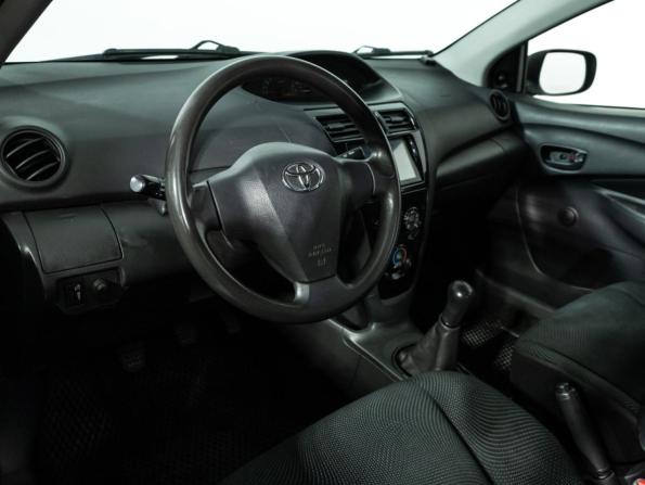 Toyota Yaris II с пробегом 2008 года, цена 549 585 рублей, 121230 км, седан, Автокод Объявления