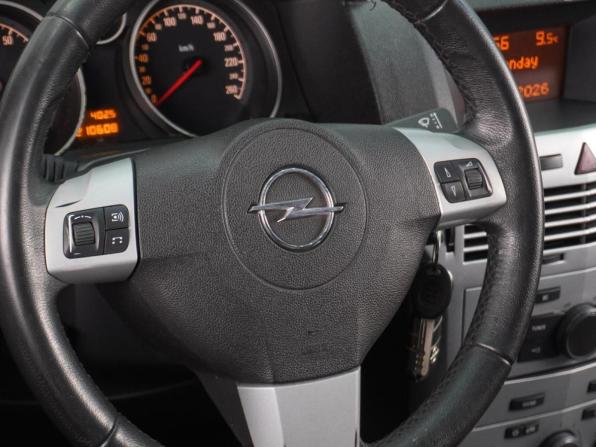 Opel Astra H Рестайлинг с пробегом 2013 года, цена 599 000 рублей, 210608 км, универсал, Автокод Объявления