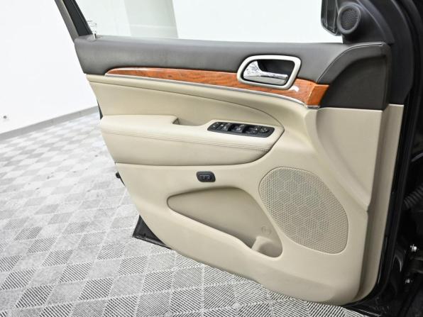 Jeep Grand Cherokee IV (WK2) с пробегом 2013 года, цена 1 339 000 рублей, 131044 км, внедорожник, Автокод Объявления
