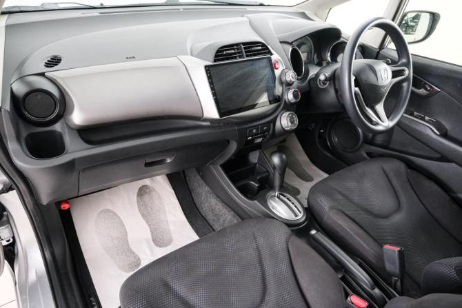 Honda Fit II с пробегом 2012 года, цена 989 000 рублей, 47000 км, хэтчбек, Автокод Объявления