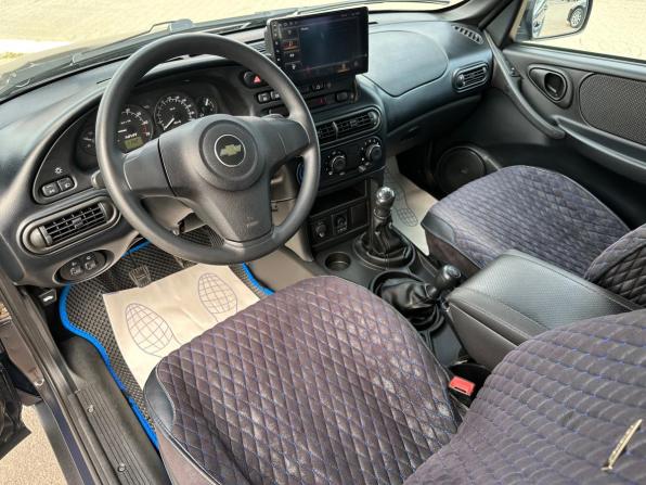 Chevrolet Niva I Рестайлинг с пробегом 2017 года, цена 740 000 рублей, 98566 км, внедорожник, Автокод Объявления