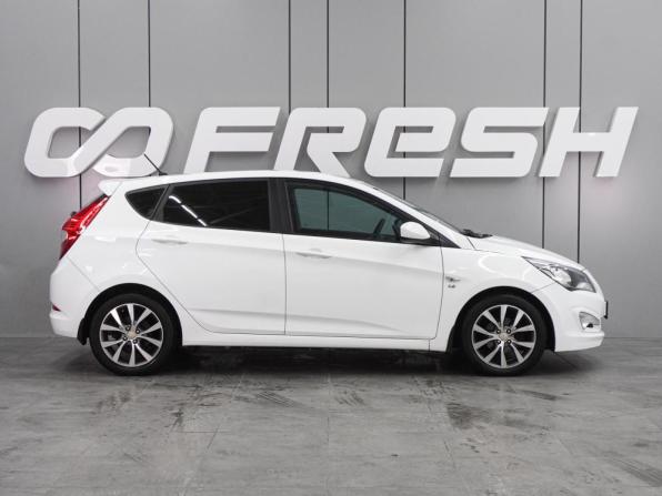 Hyundai Solaris I Рестайлинг с пробегом 2015 года, цена 999 000 рублей, 194227 км, хэтчбек, Автокод Объявления