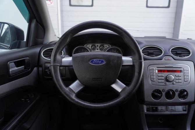 Ford Focus II Рестайлинг с пробегом 2008 года, цена 385 000 рублей, 310400 км, седан, Автокод Объявления