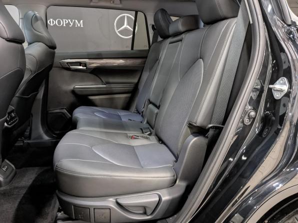 Toyota Highlander IV (XU70) с пробегом 2025 года, цена 5 350 000 рублей, 5585 км, внедорожник, Автокод Объявления