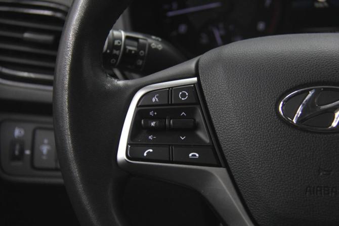 Hyundai Solaris II Рестайлинг с пробегом 2021 года, цена 1 493 000 рублей, 103185 км, седан, Автокод Объявления