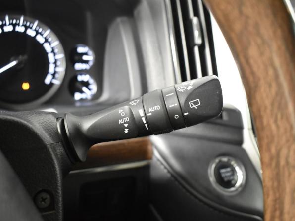 Toyota Land Cruiser 200 Series Рестайлинг 2 с пробегом 2018 года, цена 6 620 900 рублей, 125115 км, внедорожник, Автокод Объявления