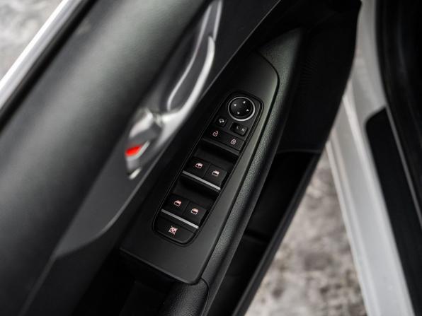 Kia K3 II Рестайлинг с пробегом 2024 года, цена 2 100 000 рублей, 22120 км, седан, Автокод Объявления