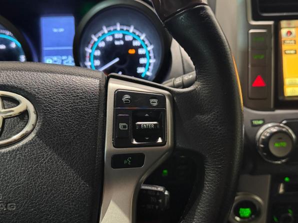 Toyota Land Cruiser Prado 150 Series с пробегом 2010 года, цена 2 470 000 рублей, 201780 км, внедорожник, Автокод Объявления