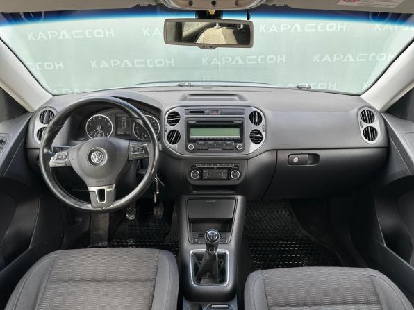 Volkswagen Tiguan I Рестайлинг с пробегом 2011 года, цена 899 000 рублей, 241639 км, внедорожник, Автокод Объявления