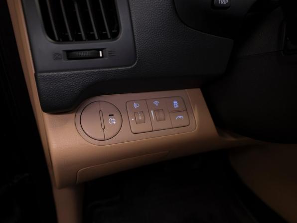 Hyundai H-1 II Рестайлинг 2 с пробегом 2021 года, цена 2 800 000 рублей, 294602 км, минивэн, Автокод Объявления