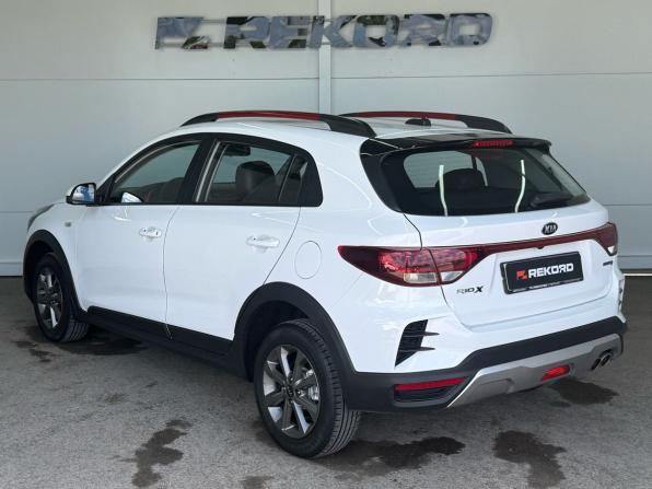 Kia Rio IV Рестайлинг с пробегом 2021 года, цена 1 589 000 рублей, 137000 км, хэтчбек, Автокод Объявления