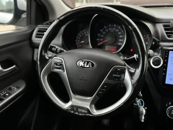 Kia Rio III Рестайлинг с пробегом 2017 года, цена 895 000 рублей, 114035 км, седан, Автокод Объявления