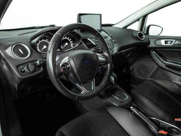 Ford Fiesta Mk6 Рестайлинг с пробегом 2016 года, цена 1 099 700 рублей, 73500 км, хэтчбек, Автокод Объявления