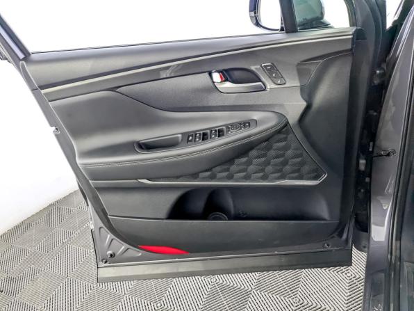 Hyundai Santa Fe IV Рестайлинг с пробегом 2022 года, цена 4 400 000 рублей, 41762 км, внедорожник, Автокод Объявления