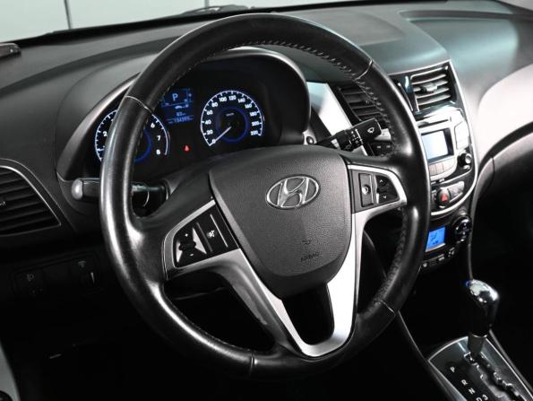 Hyundai Solaris I с пробегом 2012 года, цена 959 000 рублей, 134293 км, седан, Автокод Объявления