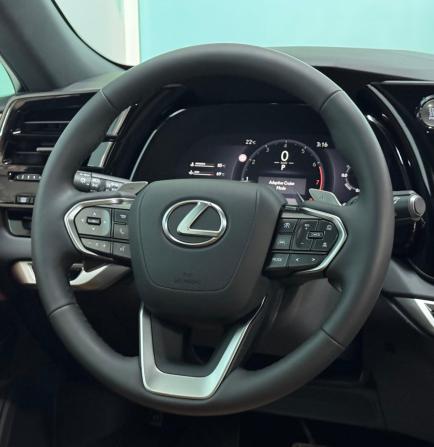 Lexus RX V с пробегом 2026 года, цена 7 750 000 рублей, 42 км, внедорожник, Автокод Объявления