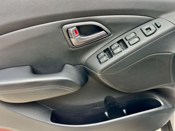 Hyundai ix35 I Рестайлинг с пробегом 2014 года, цена 1 090 000 рублей, 106842 км, внедорожник, Автокод Объявления