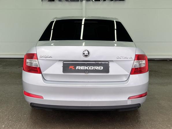 Skoda Octavia III (A7) с пробегом 2014 года, цена 1 279 000 рублей, 299850 км, лифтбек, Автокод Объявления