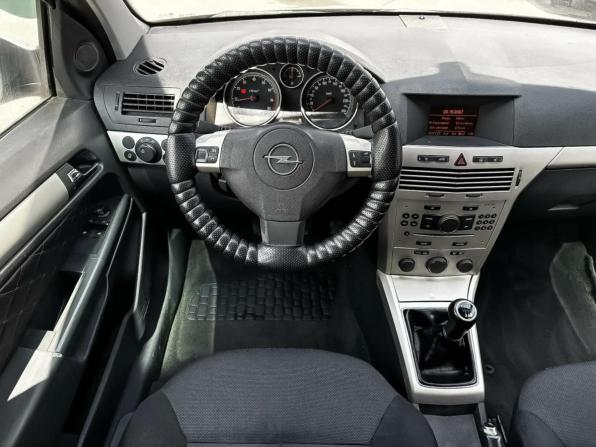 Opel Astra H Рестайлинг с пробегом 2007 года, цена 316 000 рублей, 285677 км, седан, Автокод Объявления