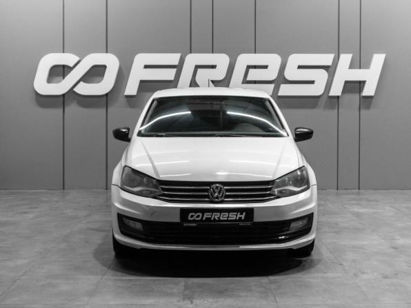Volkswagen Polo V Рестайлинг с пробегом 2018 года, цена 880 000 рублей, 194923 км, седан, Автокод Объявления