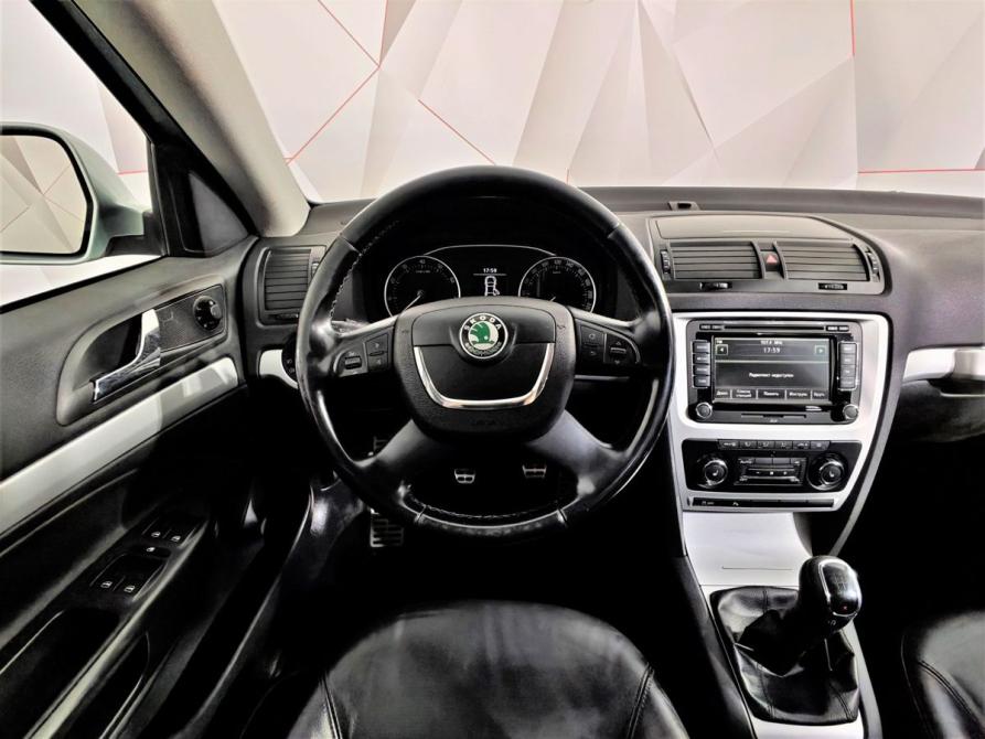 Skoda Octavia II (A5) Рестайлинг Москва  - изображение 19