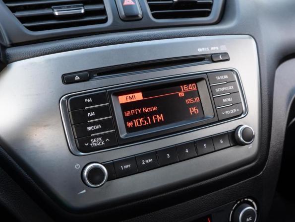 Kia Rio III Рестайлинг с пробегом 2016 года, цена 1 079 000 рублей, 156376 км, хэтчбек, Автокод Объявления