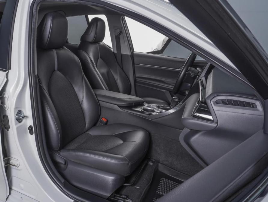 Toyota Camry VIII (XV70) Рестайлинг Ростов-на-Дону  - изображение 8