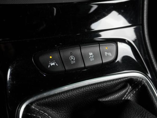 Opel Astra K Рестайлинг с пробегом 2019 года, цена 1 399 000 рублей, 127171 км, универсал, Автокод Объявления