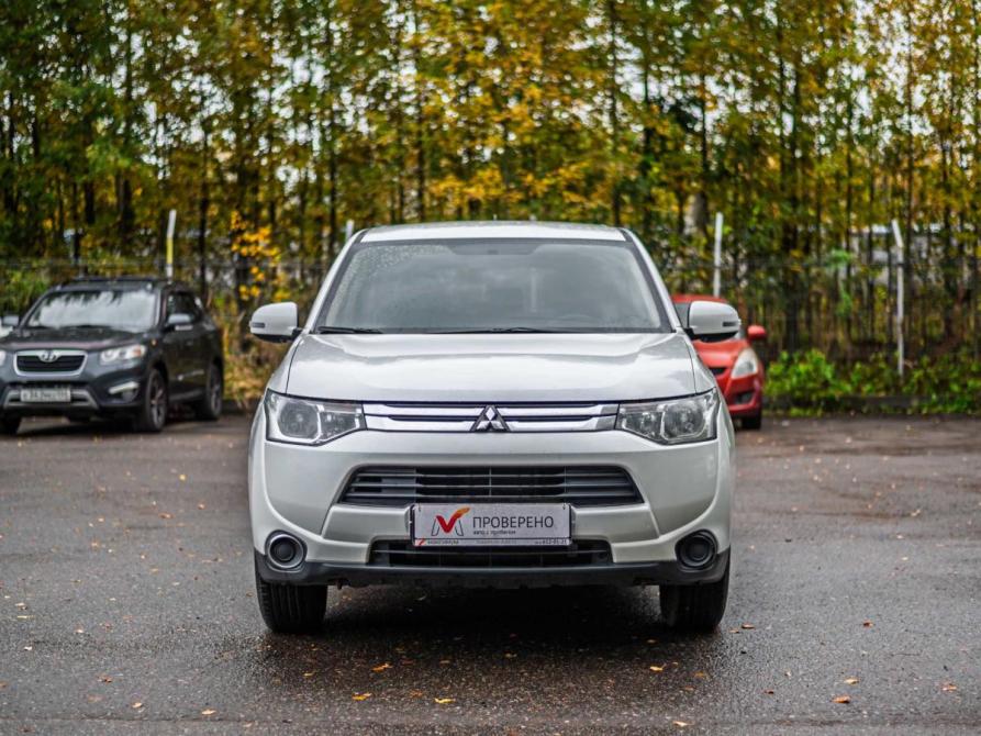 Mitsubishi Outlander III Рестайлинг Санкт-Петербург  - изображение 3