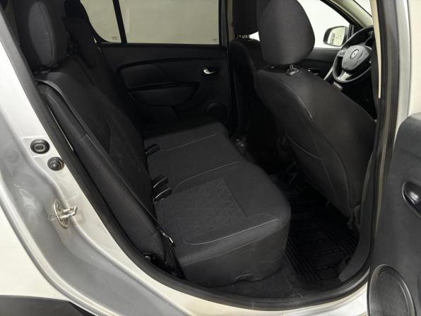 Renault Sandero II с пробегом 2016 года, цена 900 000 рублей, 105913 км, хэтчбек, Автокод Объявления