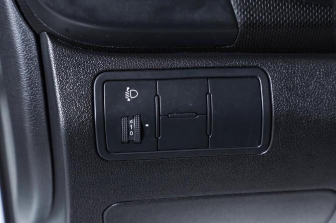 Hyundai Solaris I Рестайлинг с пробегом 2015 года, цена 899 000 рублей, 200000 км, седан, Автокод Объявления