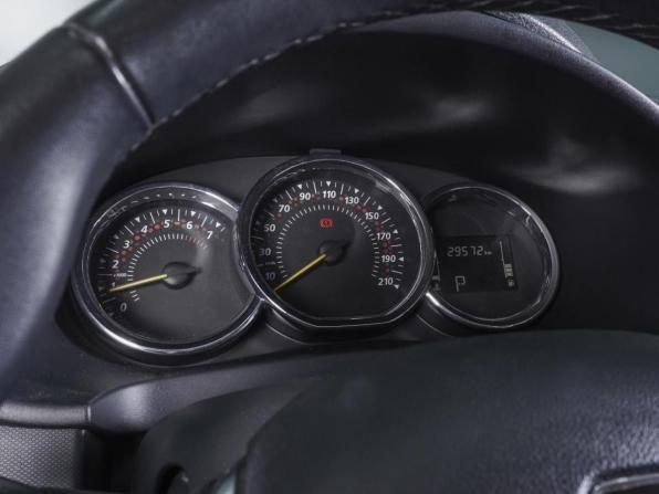 Renault Logan II Рестайлинг с пробегом 2019 года, цена 2 080 000 рублей, 29572 км, седан, Автокод Объявления