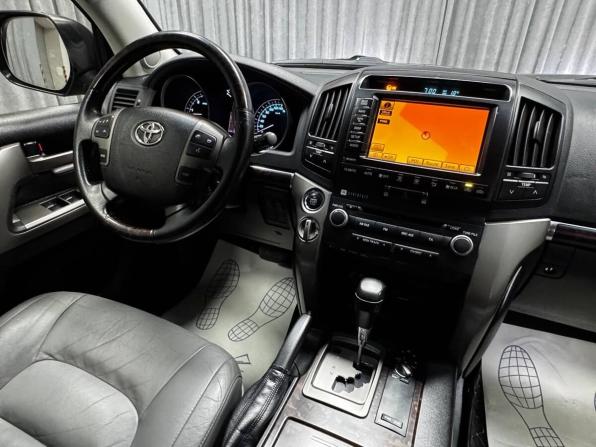 Toyota Land Cruiser 200 Series с пробегом 2010 года, цена 2 790 000 рублей, 332265 км, внедорожник, Автокод Объявления