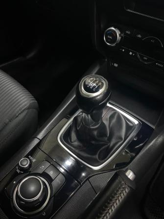 Mazda Axela III с пробегом 2015 года, цена 1 350 000 рублей, 59582 км, хэтчбек, Автокод Объявления