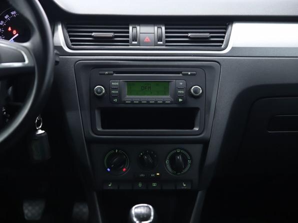 Skoda Rapid I с пробегом 2014 года, цена 1 070 000 рублей, 74105 км, лифтбек, Автокод Объявления