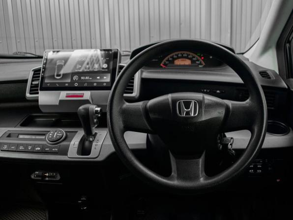 Honda Freed I с пробегом 2010 года, цена 990 000 рублей, 140669 км, компактвэн, Автокод Объявления
